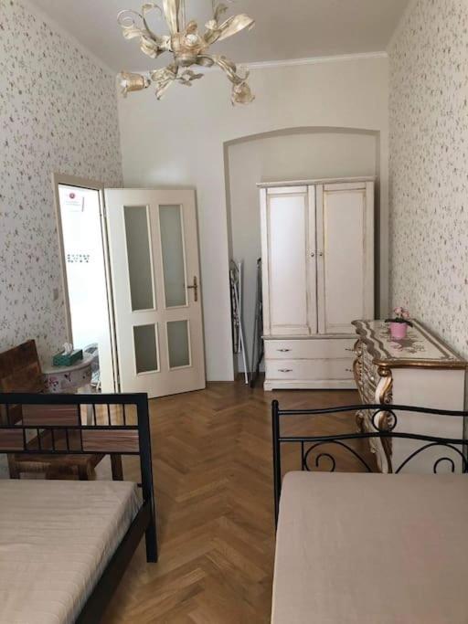 Prague Vysehradska Apartment Buitenkant foto